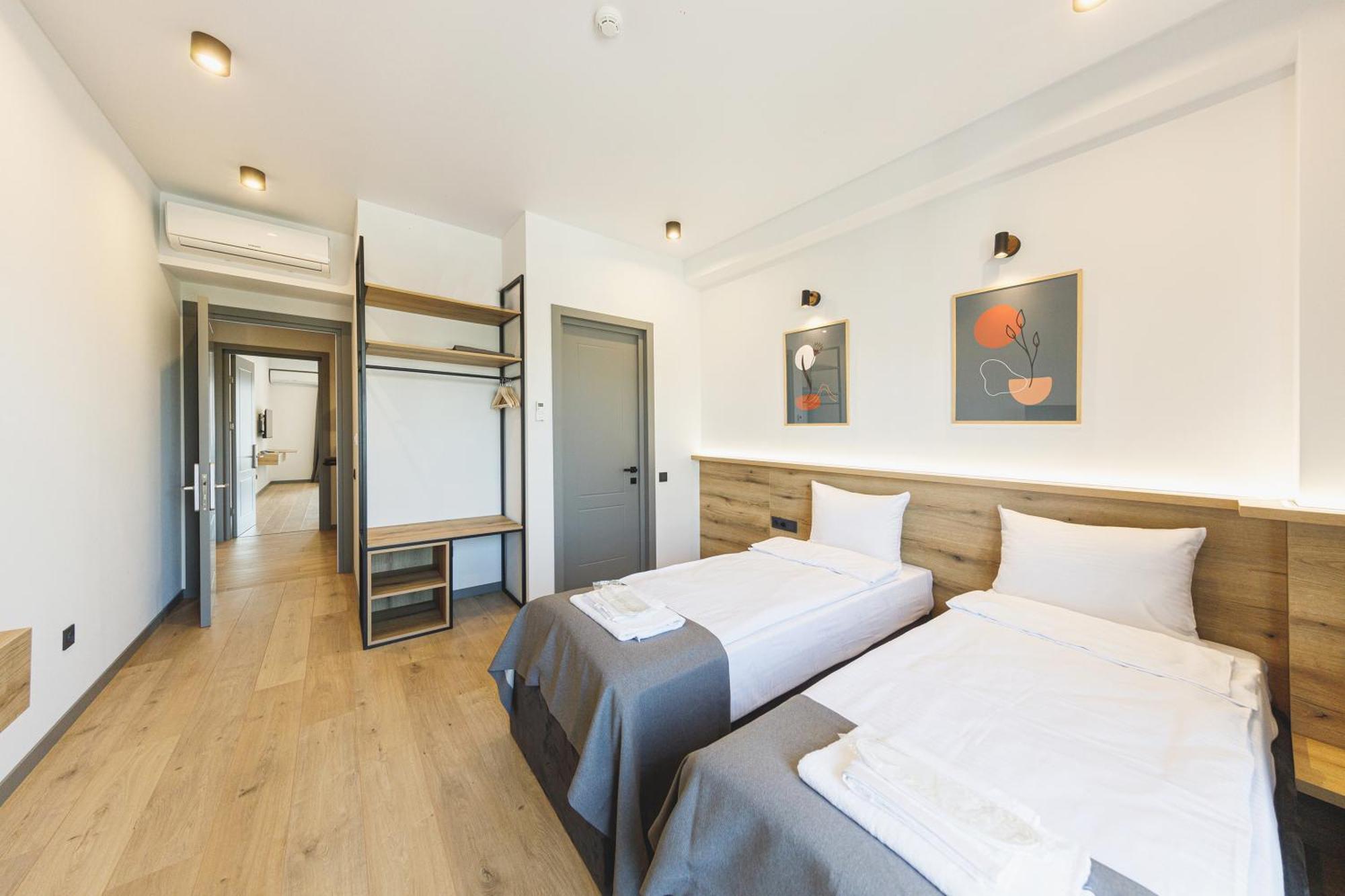 The Moon Hotel Tbilisi Eksteriør bilde